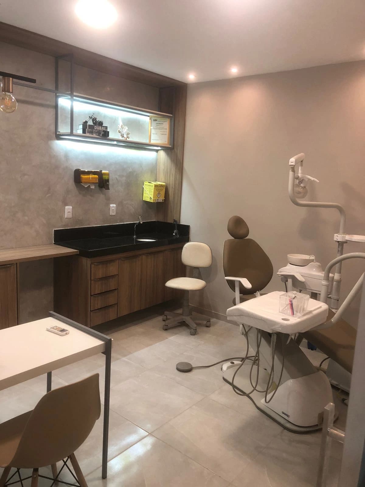 Consultório Moderno 1