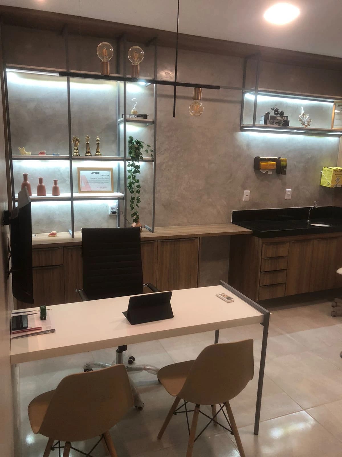 Consultório Moderno 2